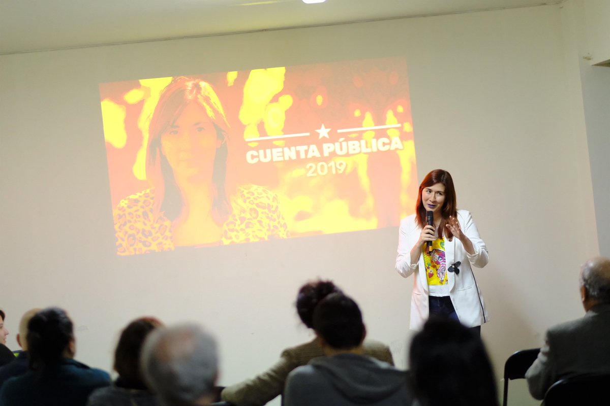 CatalinaPerezS's tweet photo. ¡Cuenta Pública! Ayer llenamos la sede distrital de #Antofagasta para contarle a l@s vecin@s y organizaciones sobre las peleas que estamos dando en el Congreso y lo que se viene para estos meses.

Si se lo perdieron, acá está el video👉https://t.co/Sz6dHoo7OH https://t.co/iYeg7XYId8