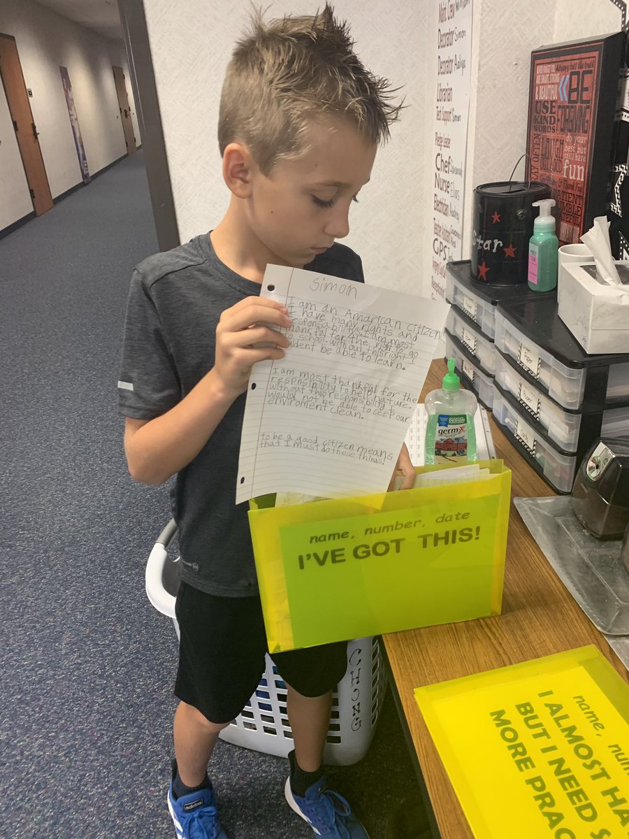 Katiechong3rd's tweet photo. Students checking on their own understanding as they finish their work https://t.co/7GIeI8Hcvf