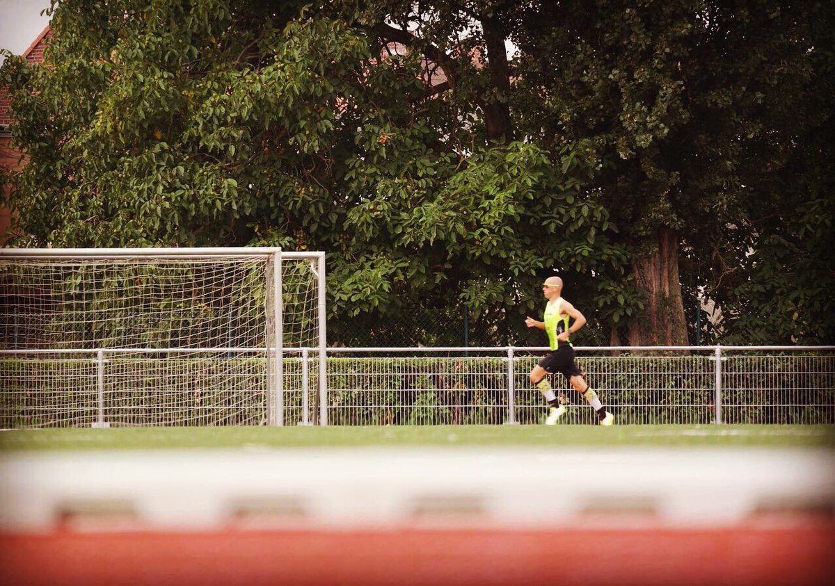 fvanlierde's tweet photo. #sharetheset 
Sometimes you need to run a little bit faster ... but nothing too fast either for an ‘older’ long distance triathlete 😉
400m in 1’16” + 400m easy
800m in 2’35” + 400m easy
1200m in 3’52” + 400m easy
800m in 2’34” + 400m easy
400m in 1’12”
#heartrateundercontrol https://t.co/4wy1BMyoSs