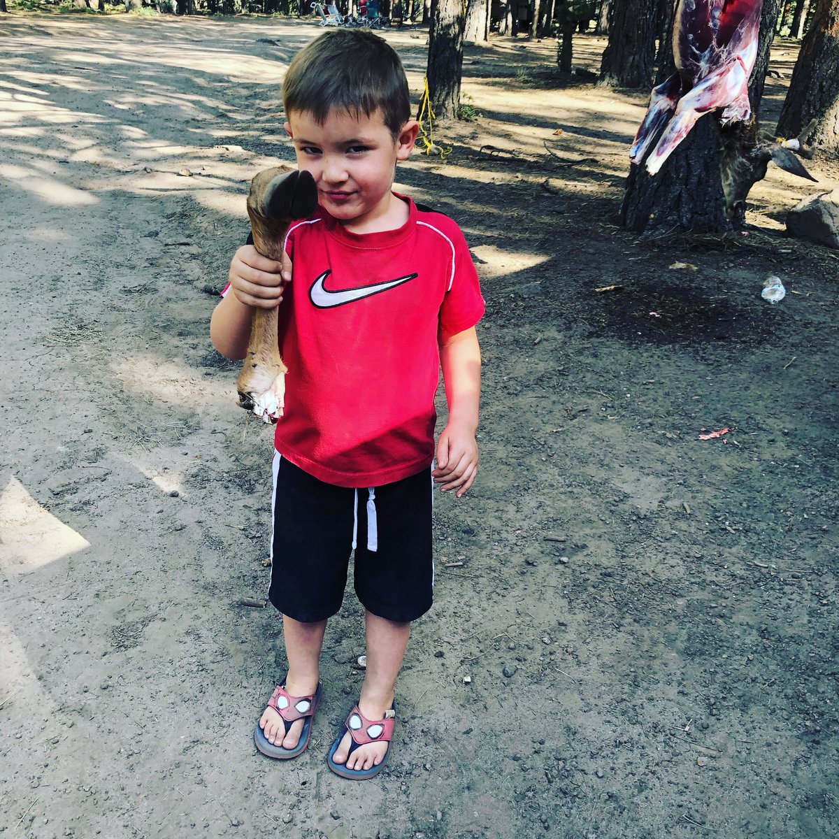 TheBdubAmerican's tweet photo. High Five!! #backwoodsamerica #thatcampinglife #getoutside #highfive #hunting #camping #teachemyoung #raiseemright https://t.co/bqRVqAPt0n