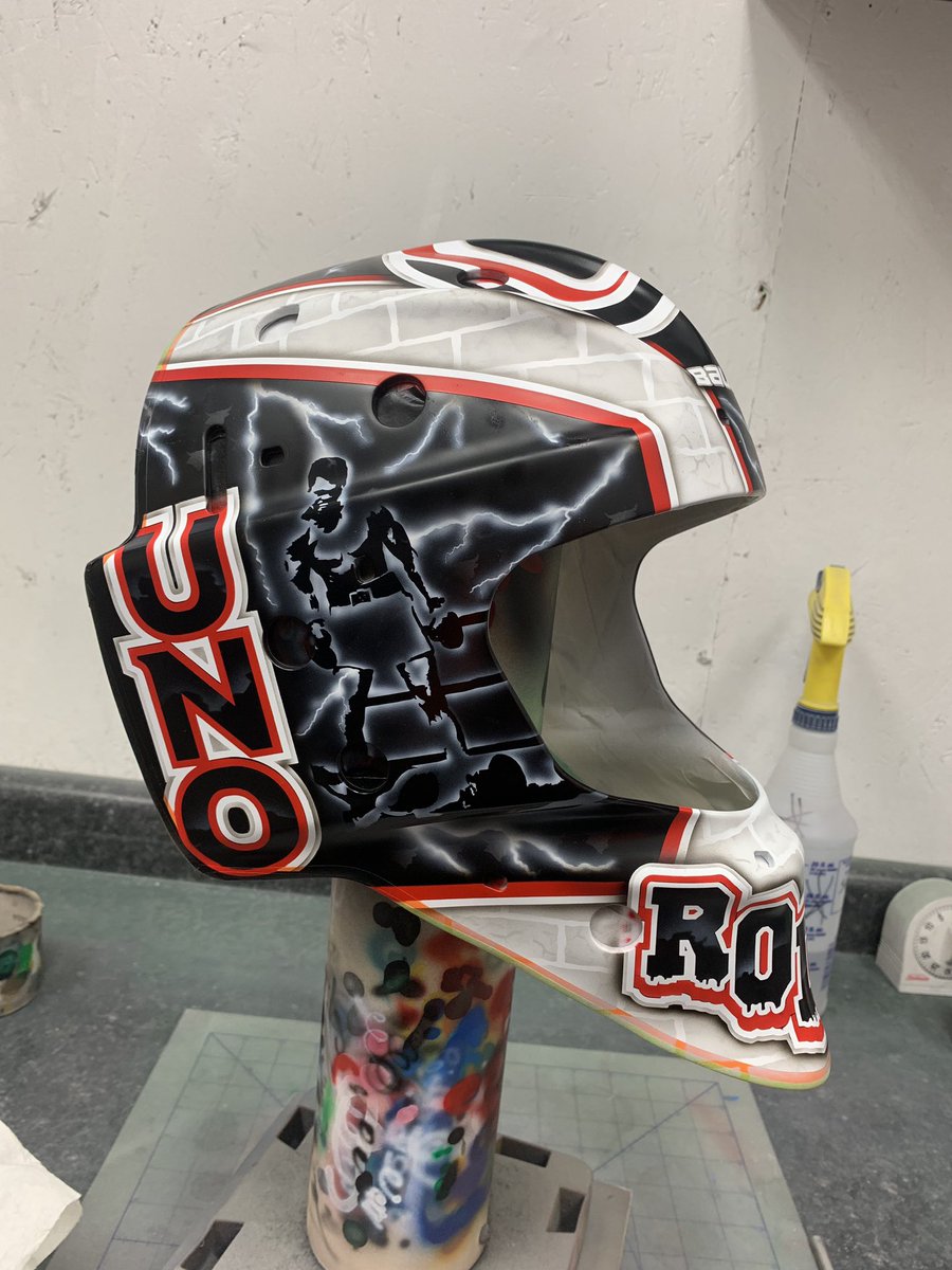 HelmetHead_D's tweet photo. After a strong evening and a great start to the do, things are coming along as planned on mask 2 for @OmahaHKY. Stay tuned!!! #NoWhiteBuckets #HHdFamily #2019MaskTour https://t.co/H1l0DkhLD5