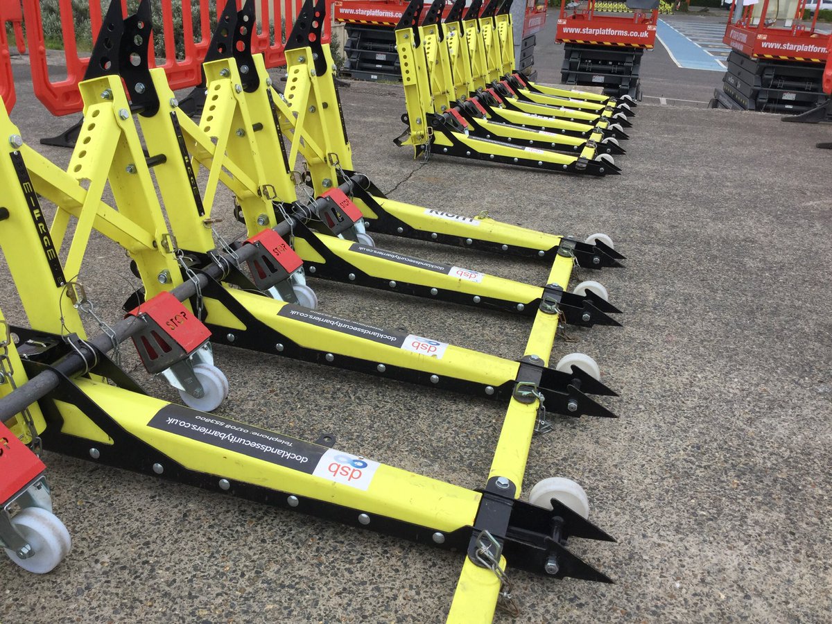 DBarriers's tweet photo. Our mobile barriers are ready, and can be installed rapidly to protect essential infrastructure and the personnel within. https://t.co/Ibt55t60JU https://t.co/uaRbUqylPl