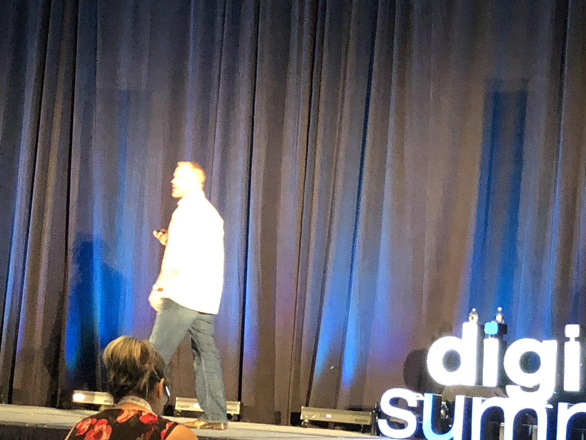 mj_preston's tweet photo. Great way to start the day at #DSCHI. John Triplett @VerticalMeasure taking us through the #rightcontent for each stage of #buyersjourney! https://t.co/zR6YOW6FjO