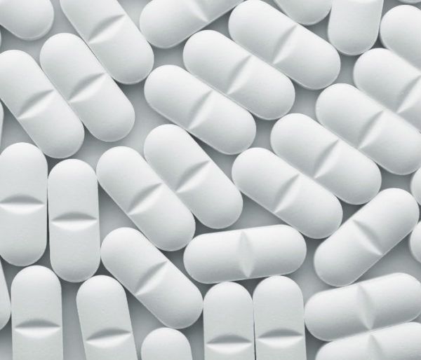 п/о плен. релонова. круглые таблетки с риской. 100мг №6. ризоптан тб 10мг n6.