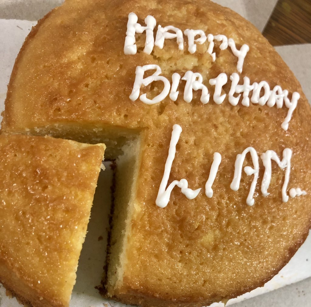 Ziam_Time's tweet photo. #HappyBirthdayLiam 🍾❤️🍾❤️

Celebrating @LiamPayne ‘s birthday in #INDIA 🧁 #DesiFan

#HUGOxLiamPayne 
Sketch by @alulawings (modified a bit) https://t.co/DIWh4uc0xD