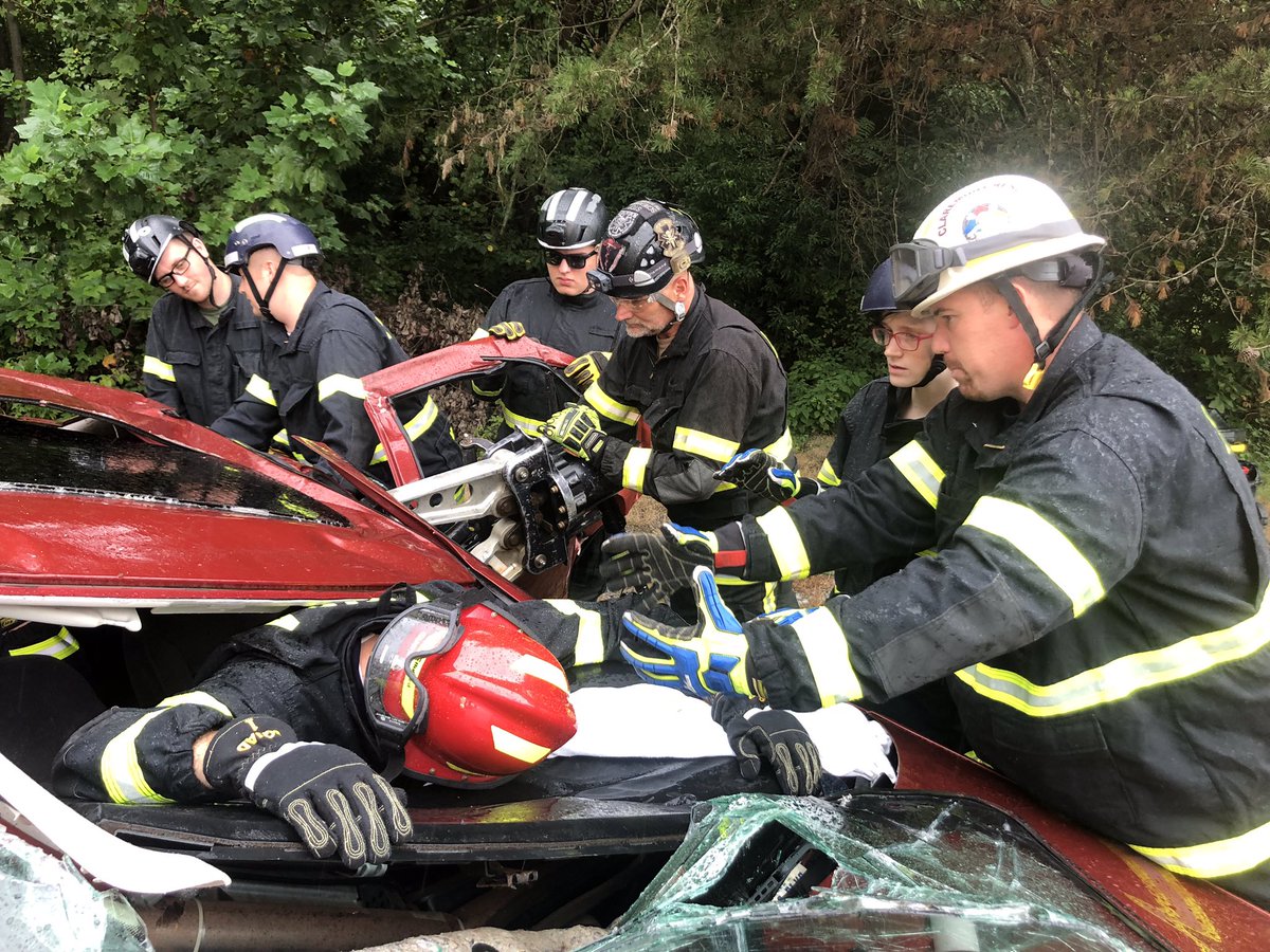 Our #Fellows &amp; #faculty work w/local #EMS &amp; #RESCUE agencies on scenario based #Training  
#WakeForest #Fellowship #alwaystraining #alwaysready #keepitreal #