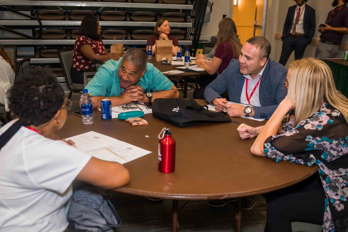Teach_313's tweet photo. Last month's Teach 313 Educator Summit was a blast! 

It was inspiring to see 50 teachers from across the country travel to #Detroit to explore career opportunities with city schools. #teaching #education https://t.co/FraOecMLuv