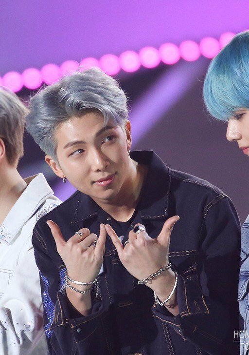 namjinary's tweet photo. Idk what Namjoon promised Jin that day... in the midst of all that noise and celebration but whatever it is Jin is the only one who noticed &amp;  knew what it meant. They carved out a private moment of promise in that loud public event only for their eyes &amp; heart to know. #namjin https://t.co/oM10SG8O7B
