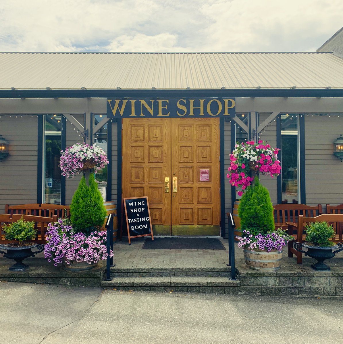 Did You Know... That when you purchase a full case of wine from our wine shop you can save 10%? 
.
.
.
12 x 750ml = Case
4 x 4L = Case
6 x 1.5L = Case

For information please contact 604-530-1736
#bcbuylocal #bcdrinklocal #fraservalley #langleyfresh #explorelangley