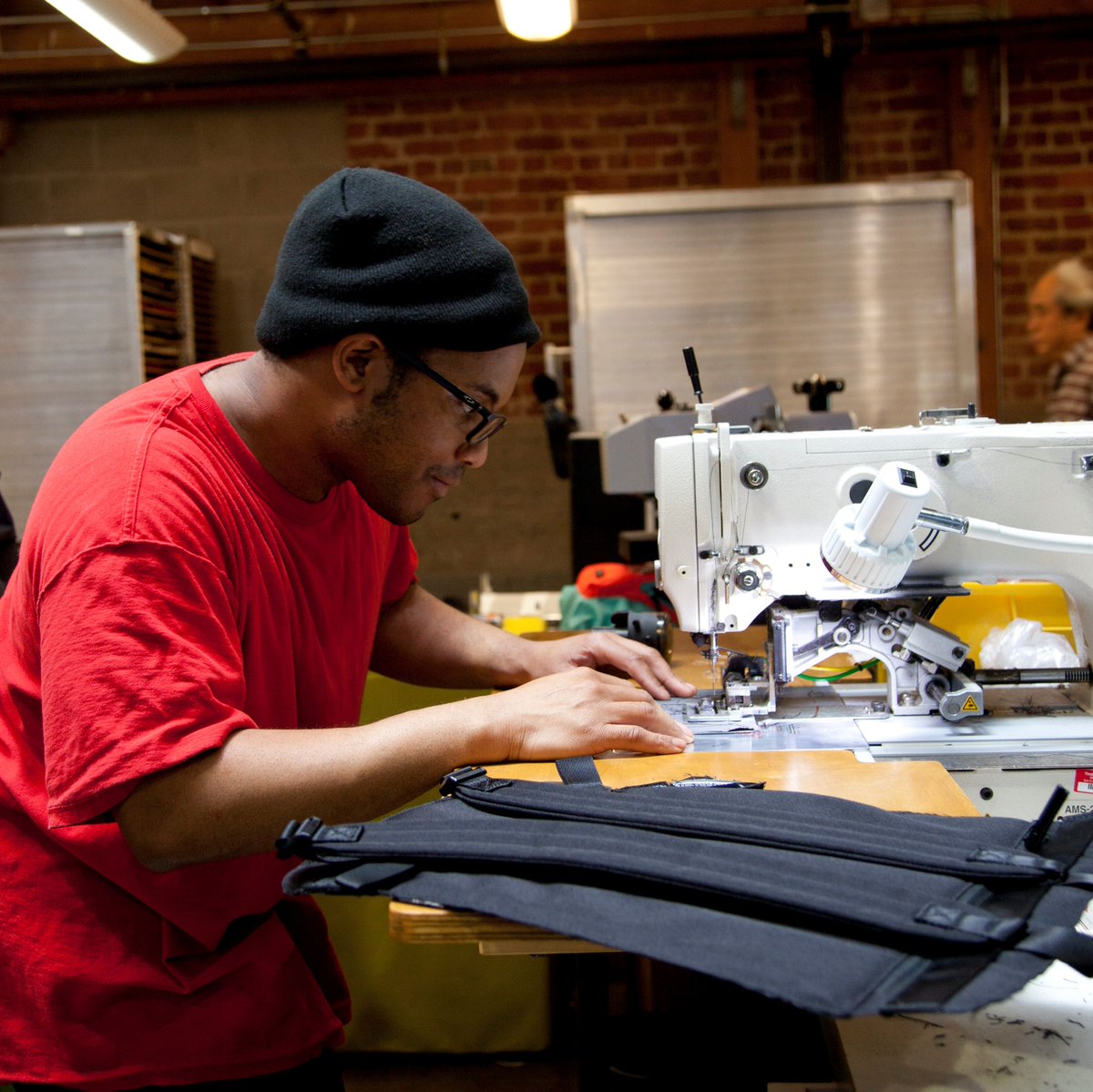 sfmade's tweet photo. SFMade is grateful to @WellsFargo for funding Accelerate to Hire: San Francisco and San Jose. #WellsFargo's support will help us provide resources for manufacturers to scale & provide living wage jobs for San Francisco and San Jose residents, including women and people of color. https://t.co/pf3YCJWqZJ