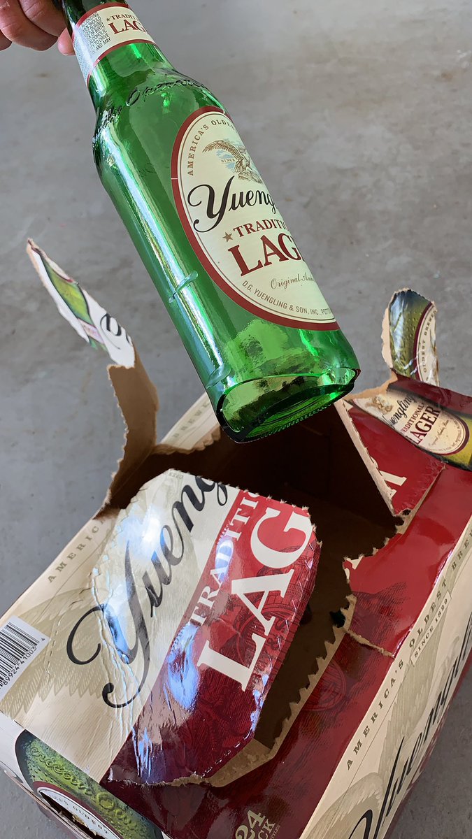 AlexisBleiler's tweet photo. Thanks @yuenglingcenter for packing an empty beer in my hurricane supply beer 🙄 #hurricaneprep #onebeerless #yuengling https://t.co/U7lSgE7fnw