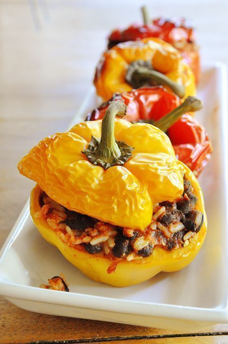 DELICIOUS #recipe uses peppers, rice, beans, cheese, salsa, hot sauce, chili + cumin >>buff.ly/2PJ0614 
#yum #foodie