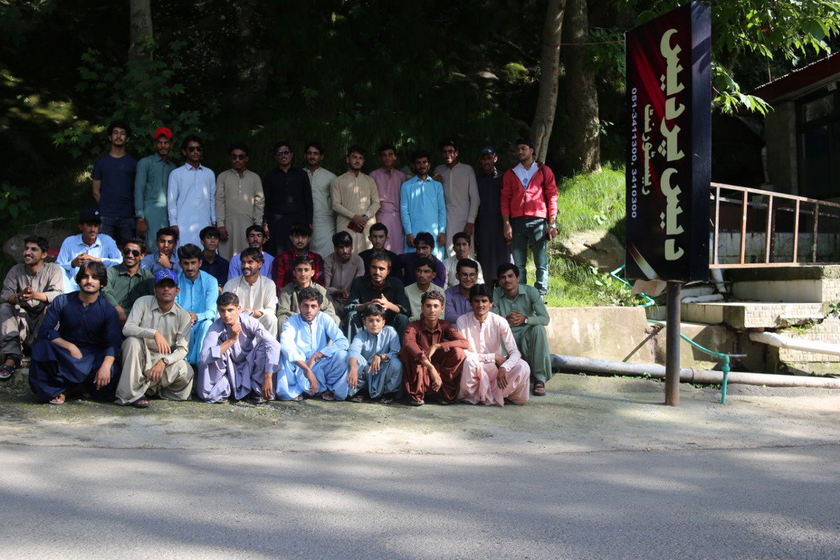 VofBalochistan's tweet photo. Students from different institutes of #Balochistan visited Murree as a part of Youth Mobilization Campaign organized by Voice of Balochistan. 

#Pakistan #YMC19 https://t.co/hgGa0dES7D