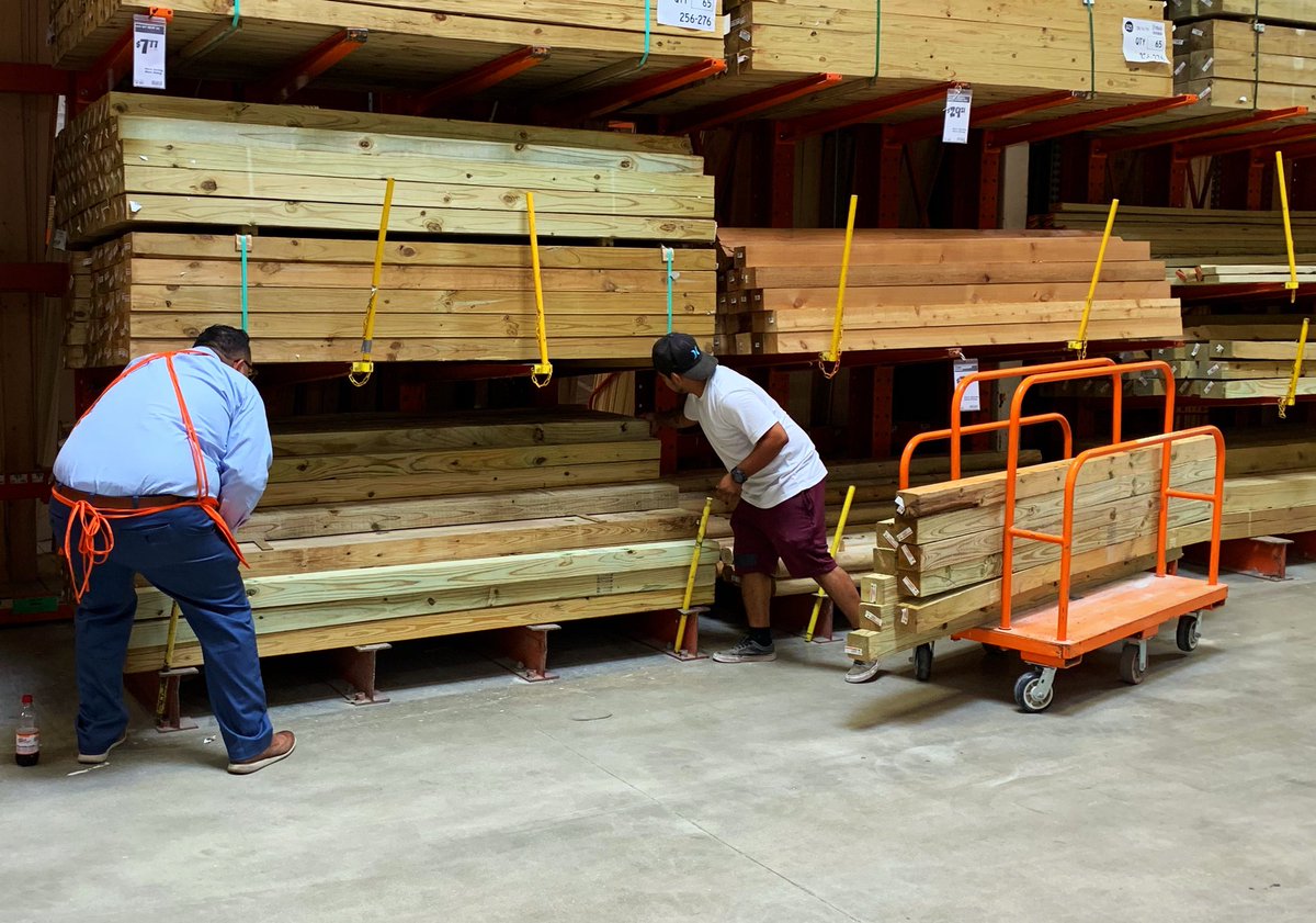 MyDepotRocks's tweet photo. Our DHRM is better than yours!
Way to go Marcos!!
#DynamicD47 #DHRMsRock #CustomerService https://t.co/cMScHQNgga
