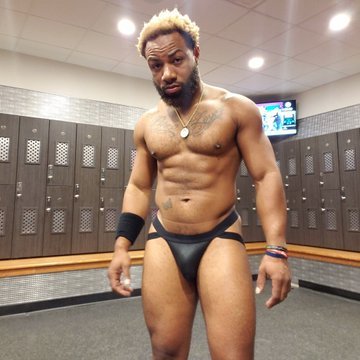 YeppeiC1's tweet photo. Good morning😁✌🏾..when your the only one in the locker room https://t.co/u4CwTm1pI7