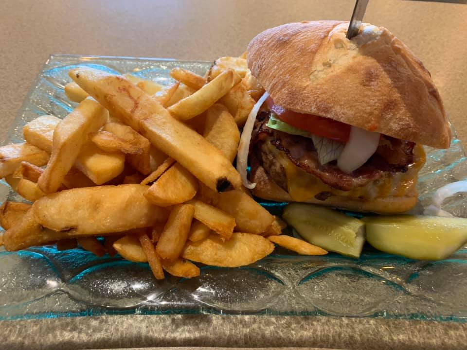 WILD WEST WEDNESDAYS Hosted by <a href="/NewAgeCountry/">NewAge CountryEnt</a>

Line Dancing every Wednesday from 6:30-10:30pm!
🎶🤠🕺⭐

Sirloin or Beyond Meat Burger with fries $5.35!

facebook.com/events/5745458…

#spot1live #linedancing #linedancinglessons #country #countrydj #brampton