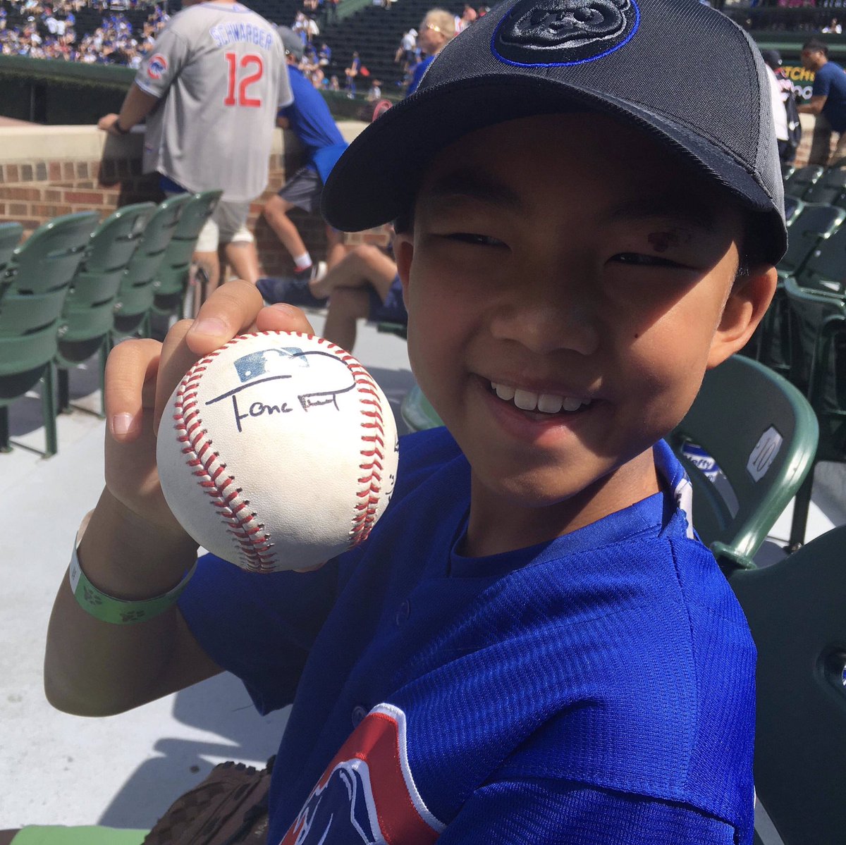 Many thanks to Fernando Rodney <a href="/F_Rodney56/">Fernando Rodney</a> who is always taking care of the fans. Over the weekend, he hooked up my boy, Connor! #FernandoRodney #페르난도로드니 #로드니