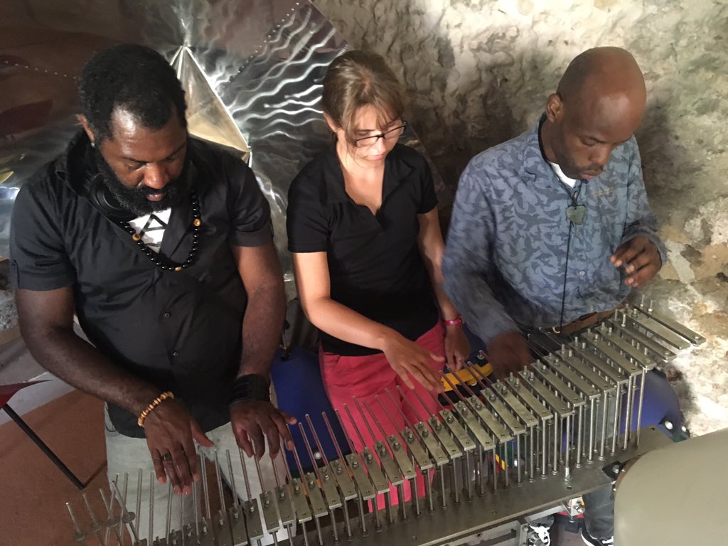 turbulences75's tweet image. #Turbulent.e.s en interactions directes à #SaintMichelSurOrge avec @SSB_org Les Structures Sonores  #Baschet. Constructivisme sensoriel, bâtis de sons, œuvre immédiate de la perception... Please Touch Sculptures !