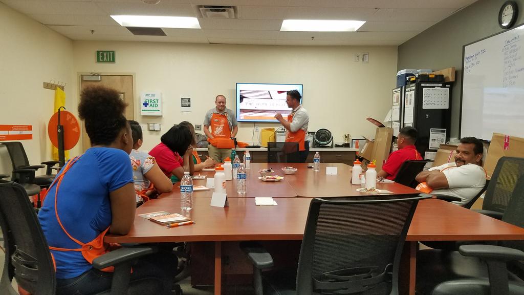 MsKathyASDS555's tweet photo. Orientation Wednesday 😁! ASM's Justin and Jason talking to our newest #Triplenickel family members! Welcome y'all!! https://t.co/8GoBbGs8p9
