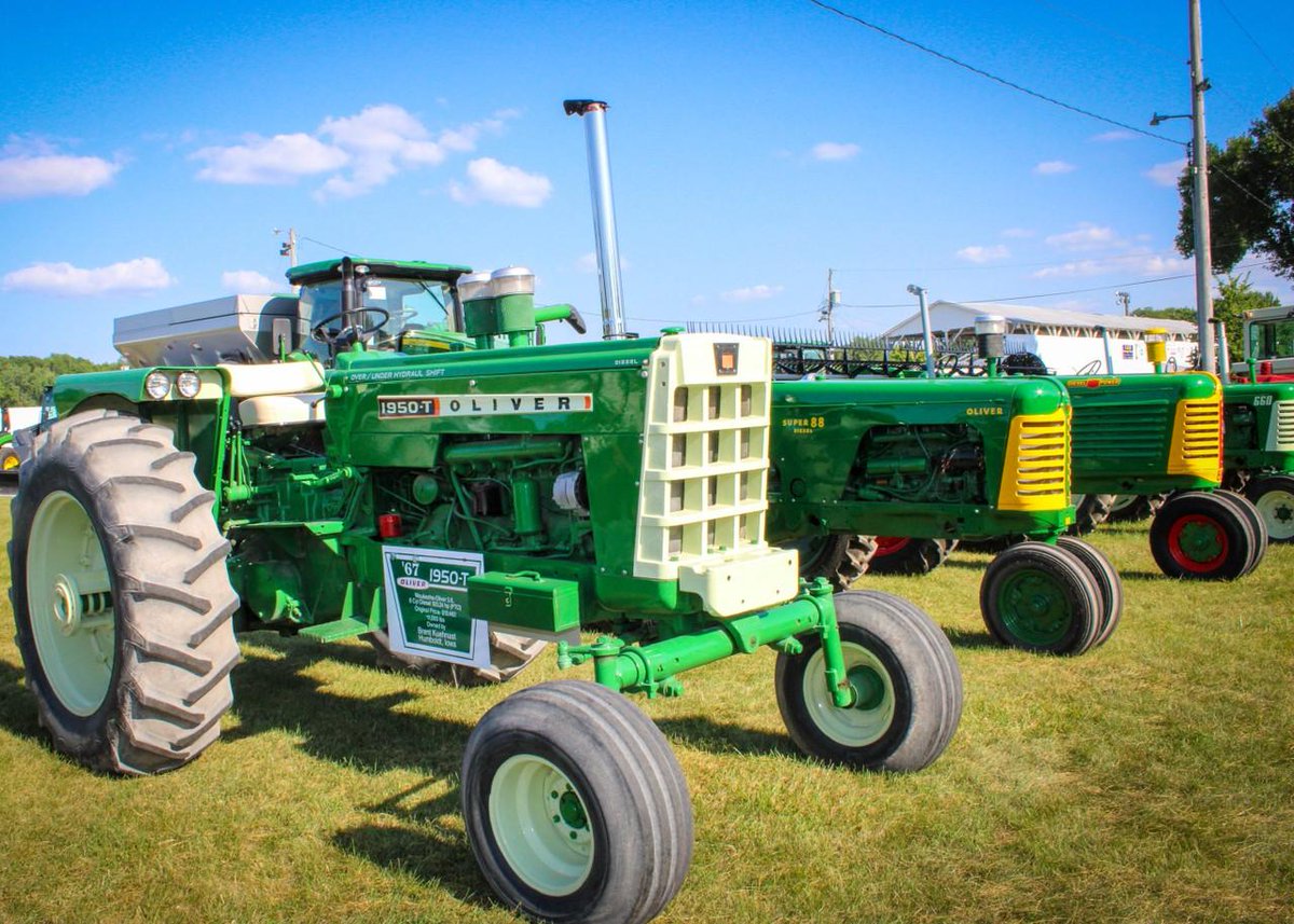 HyCapacity's tweet photo. It’s time for some #WideFrontWednesday photos. This shiny #Oliver 1950-T comes from the Humboldt County Fair here in our hometown. #Tractorlife https://t.co/t93huCJsLx