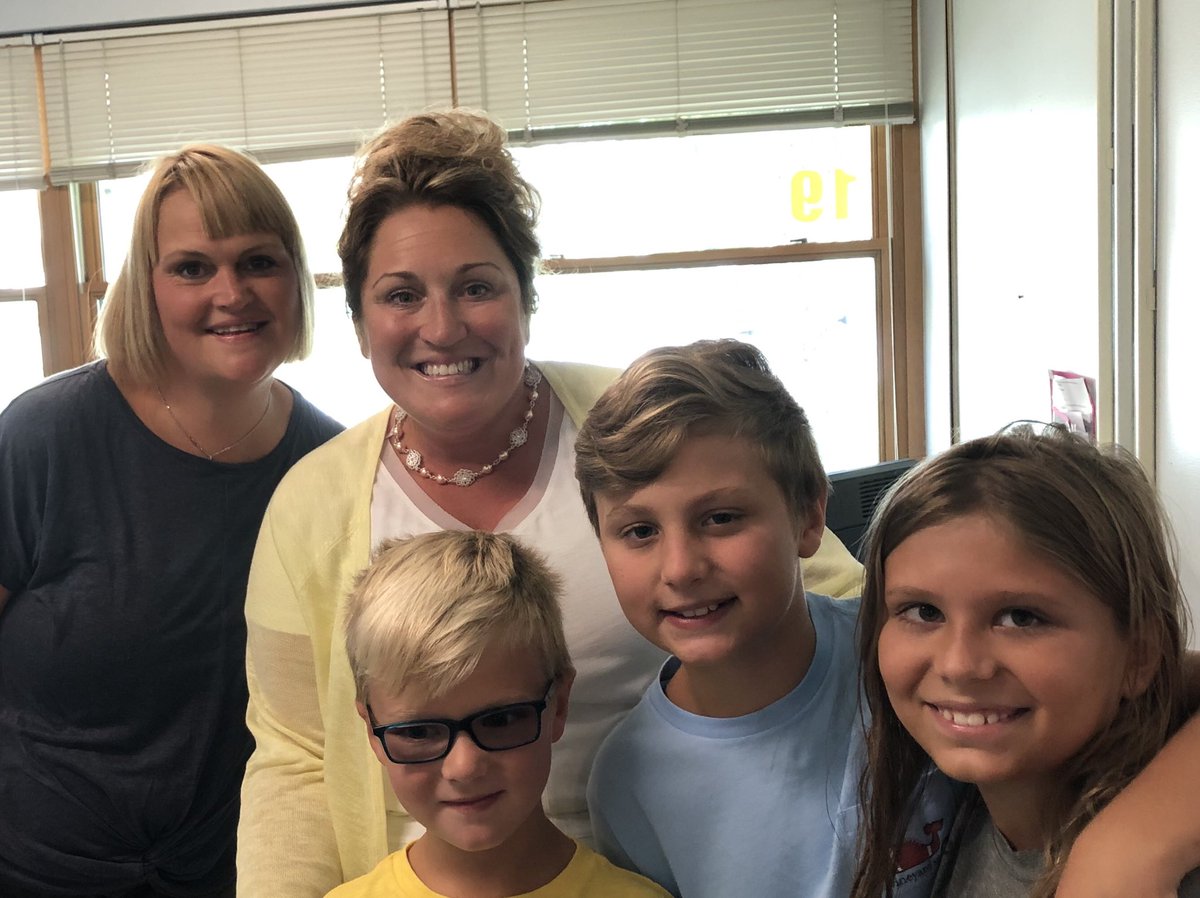 GlebePrincipal's tweet photo. Good Luck Mrs. North ❤️ https://t.co/clDDv5ZjBx