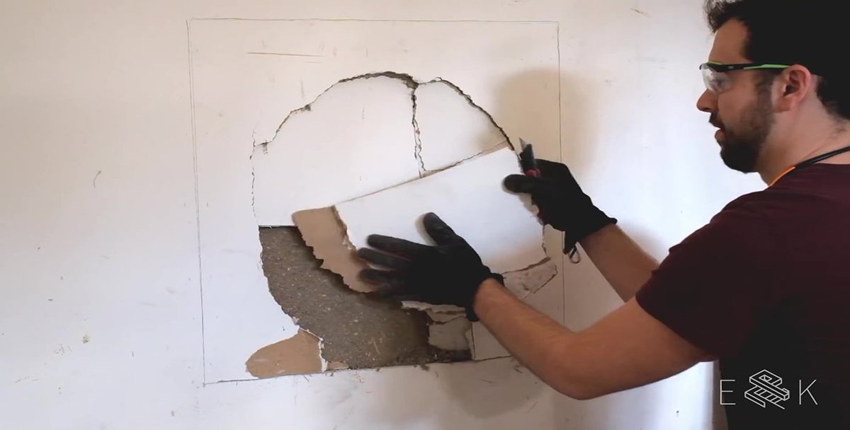 workRiDcom's tweet image. Repairing a large damaged hole in the drywall requires some effort.

workind.com/articles/How-t…

#workind #repair #HowTo #makeit #doityourway #bild