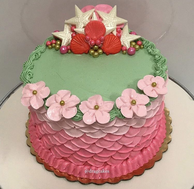 dragcakes's tweet photo. Inspired by Kameron Michaels’ “Mermaid Realness” runway look from @RuPaulsDragRace Season 10. @KameronMichaels #dragcake #rpdr10 #dragrace #mermaid #dragqueen #cake #rupaulsdragrace https://t.co/ATMUx4v51A