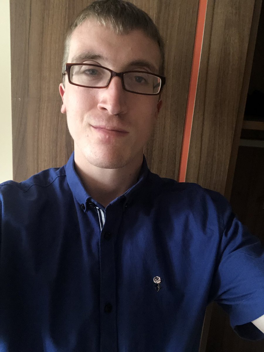LegendaryJL_'s tweet photo. So today marks my 1 year since I started streaming for the first time on Twitch, I wanna say thanks so much for each and every single of you who has supported me and let me into your community with open arms. At first I had no idea what I was doing but now I’ve got a family! ❤️ https://t.co/ti7peE8Nhu