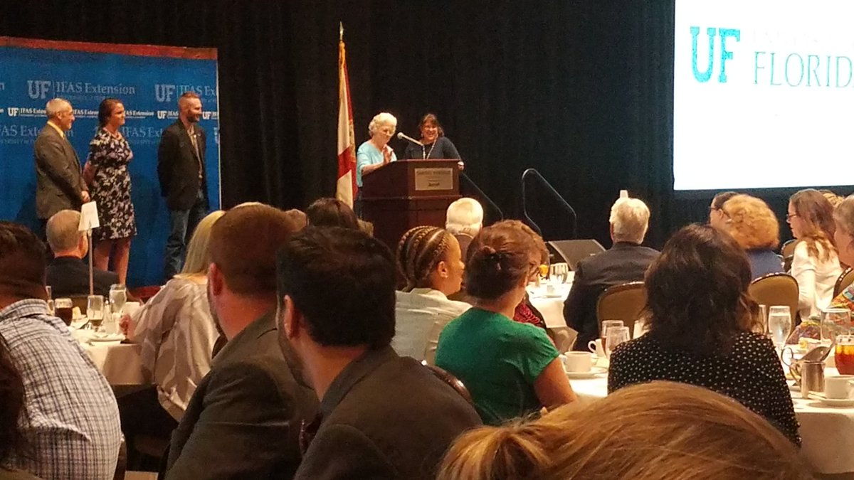 CarolGatorUF's tweet photo. Recognizing the Outstanding Agriculturalist who support Extension in Florida #EPAF2019 https://t.co/wS4Ga7D2Uy
