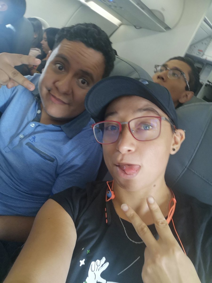 valerybriz's tweet photo. Ya vamos en camino!!! @PyLatam @dhararon #pylatam19 #python #vallarta https://t.co/p6CRslfgkj