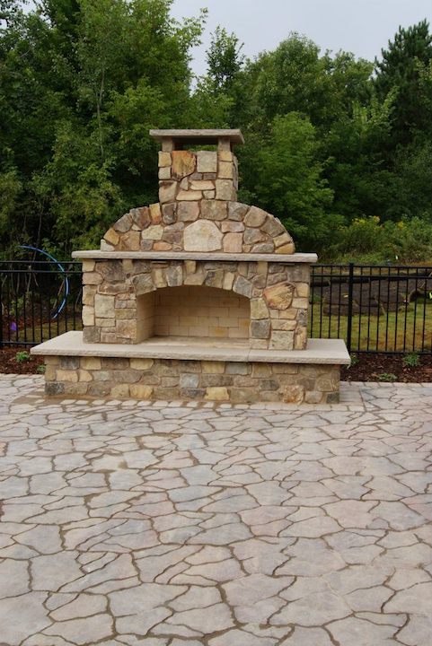 OIlandscaping's tweet image. Although we are in the midst of back to school season, that only means we have time to prepare for those late-night Fall bonfires. 🔥
#outdoorfireplace
#outdoorinnovations
#pavers
#backyardgoals
#backyardbonfire