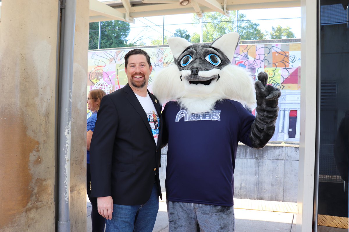 STLMetro's tweet photo. PHOTOS: We, along with @CMT_STL and the Bureau of Transit Police teamed up with @STLCC, @SWICedu, @umsl and @WUSTL this morning to host the first ever College Transit Challenge!

https://t.co/ZI8DfyTtoV 

#iTakeTransit #STLMetro https://t.co/SqdD0CiDo9
