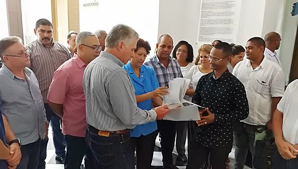 DiazCanelB's tweet photo. En recorrido por diversos sitios restaurados y reanimados se aprecia la voluntad de ampliar las opciones de servicios al pueblo  con buen gusto, detalle y decencia #SomosCuba #SomosContinuidad https://t.co/VgE7ZubVDM