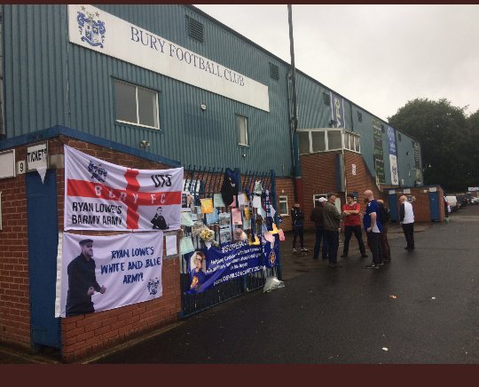 renan_rmc's tweet photo. #ripburyfc  Um clube com tanta história não desaparecerá da noite pro dia, torço para que o Bury um dia possa retornar ao seu lugar ( dentro das 4 principais divisões da Inglaterra ).. afinal de contas, " o futebol não é apenas sobre vida ou morte, é muito mais que isso". https://t.co/iGuTUyaU4V