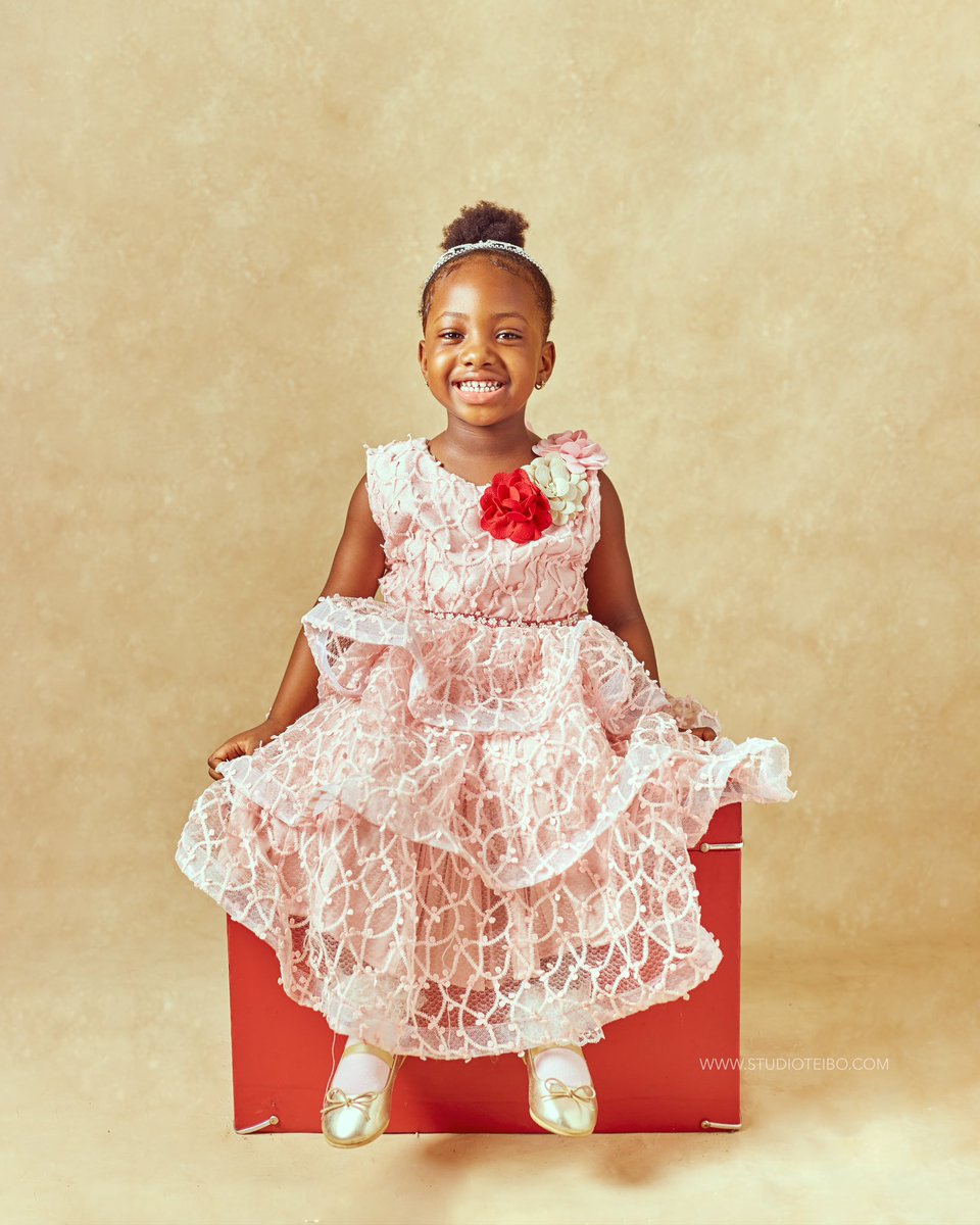 StudioTeibo's tweet photo. Your one stop photography company for your Portraits, Weddings, Fashion and Corporate Events. For bookings &amp; inquiries call/whatsapp 08087436047. 

#photography #portaits #events  #fashion https://t.co/4FDlmr9yfj