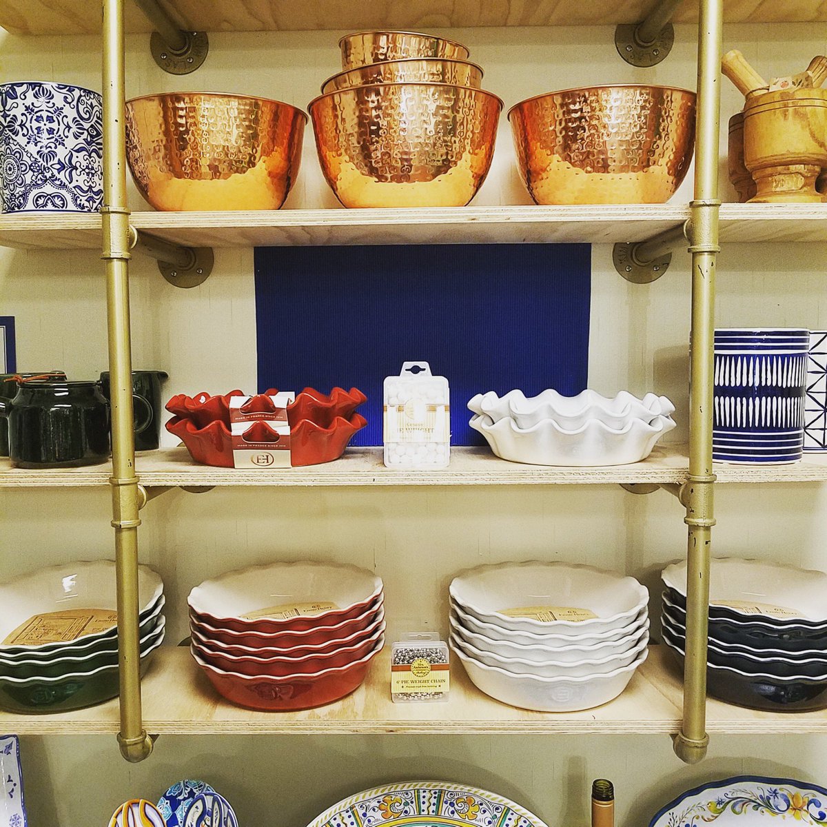 Ladles & Linens Kitchen Shoppes tweet media