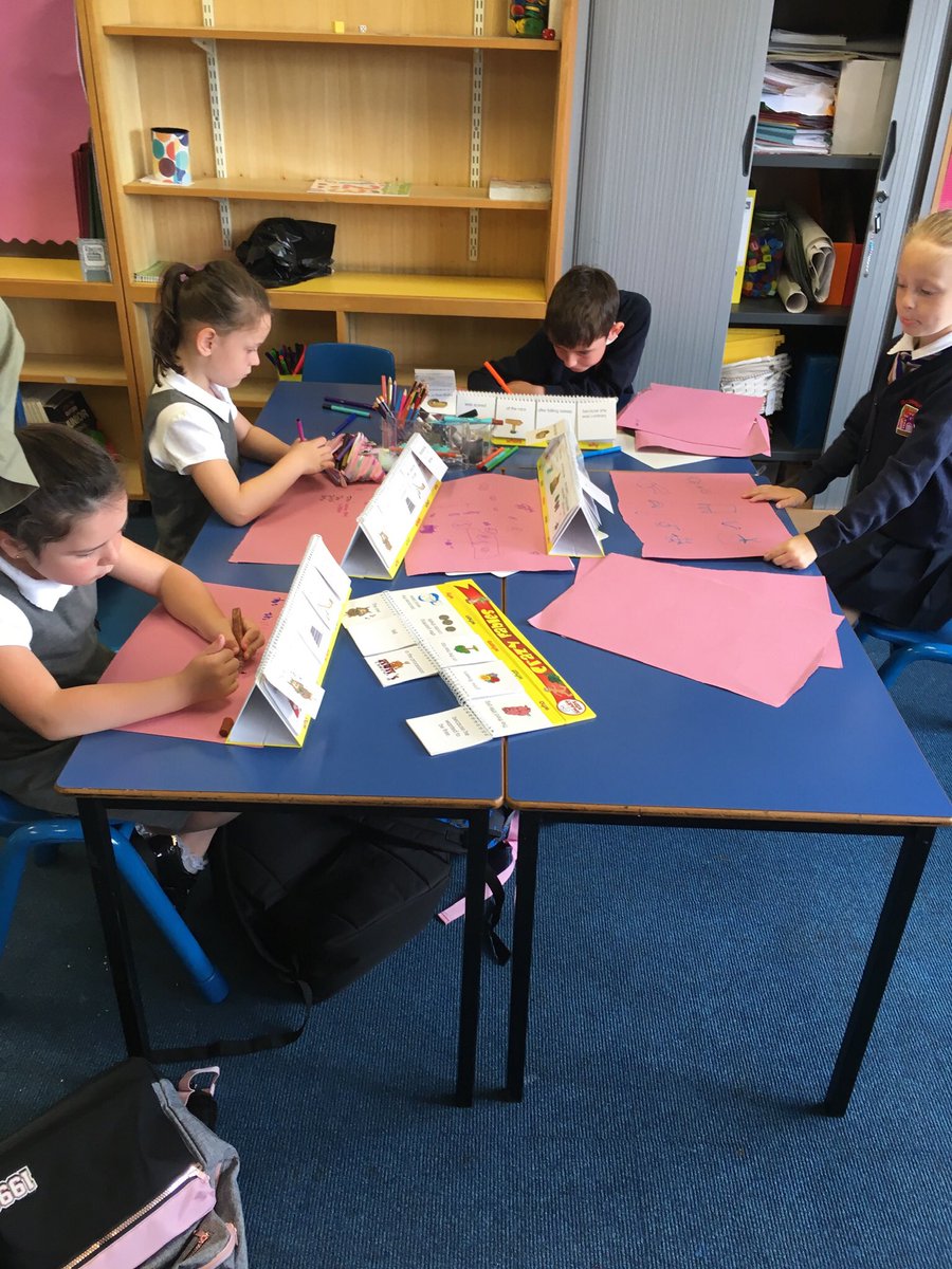 BlacklandsPS's tweet photo. Lots of spelling activities and target setting in P3/4! #busybunch #focused https://t.co/TkFldpt1wI