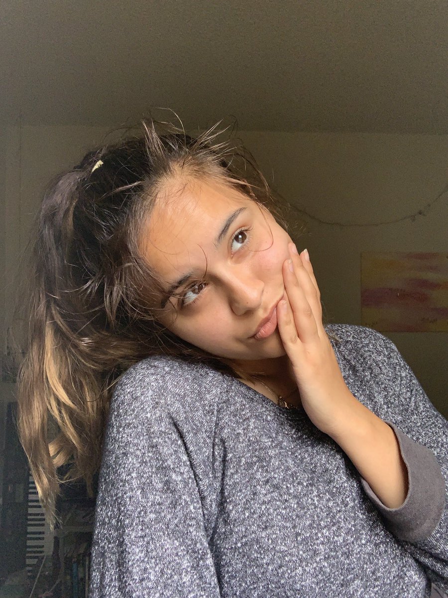 kxrenayo's tweet photo. This is me feeling confident without any makeup on 🥰 #SelfieforSelfLove #selfieforseb @sebtsb https://t.co/v6fwyLtMIK