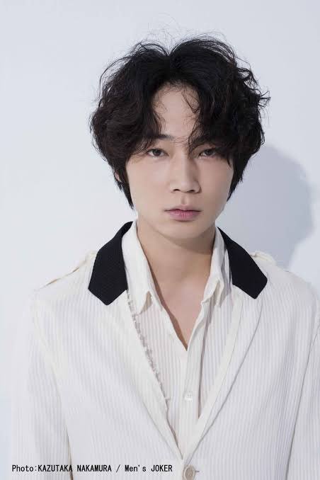 Uzivatel れんげちゃん Na Twitteru 皆 勘違いしてる りょうは一重ではなくよく見たら奥二重 木村多江も奥二重 綾野剛 も奥二重 富永愛も多部未華子もaikoも奥二重 ガチガチの本気の一重は星野源