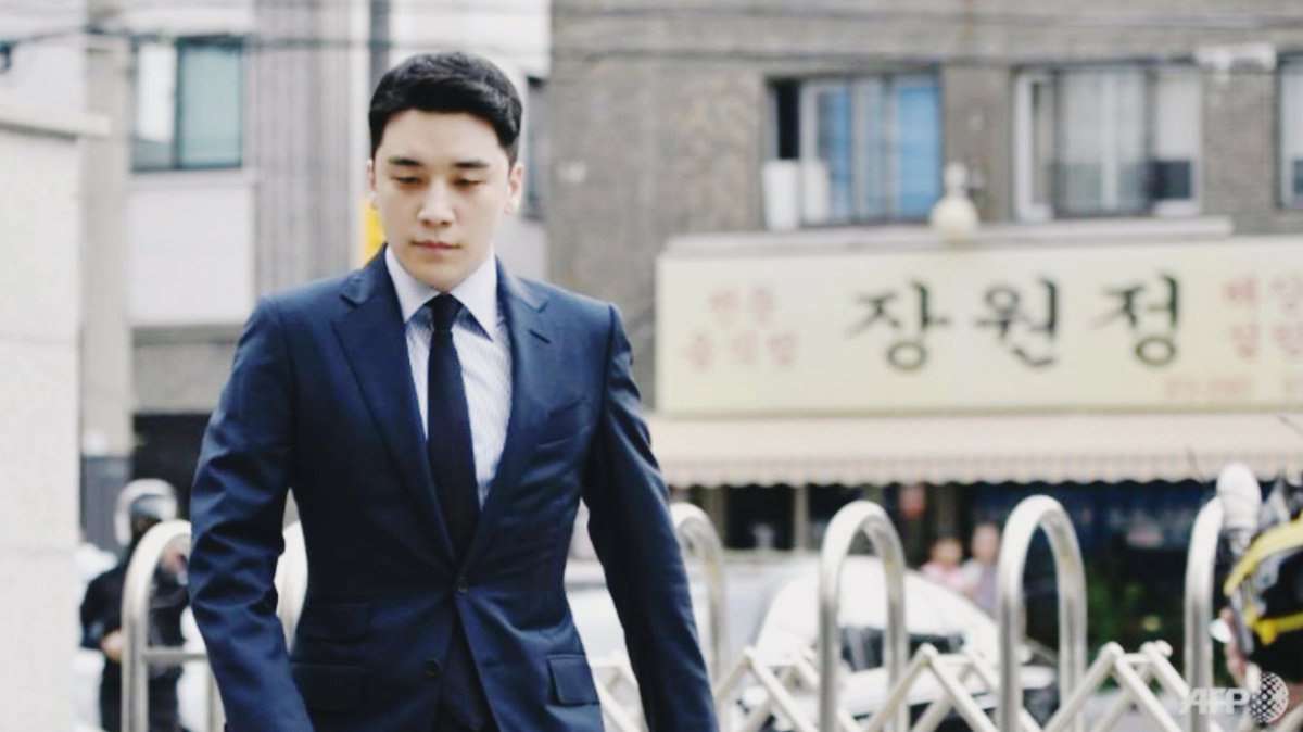 8KLIFE's tweet photo. Seungri 6 months ago: I told the truth but the media refused to release it.

Seungri today: i’ve told the truth &amp; i will tell the truth for future as well

He never change where he stand, NEVER. The media stories keeps changing, but his story still the same. https://t.co/1Km076Xnt4