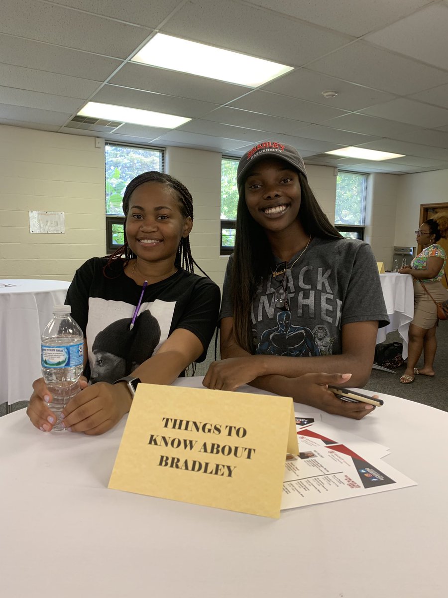 buinclusive's tweet photo. Come chat with the upperclassmen at our Scholar’s Celebration 🎉  #FirstDayOfSchoolCelebration https://t.co/bbKFIN7IfV
