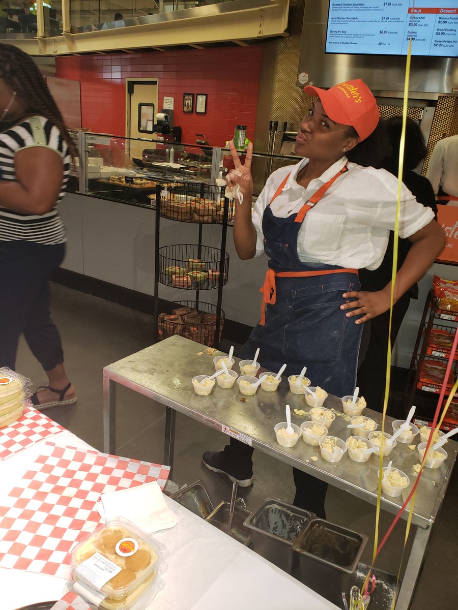 Our Jerk and Cajun potato salad flavors are a hit. <a href="/MarianosMarket/">Mariano's</a> #laborday
