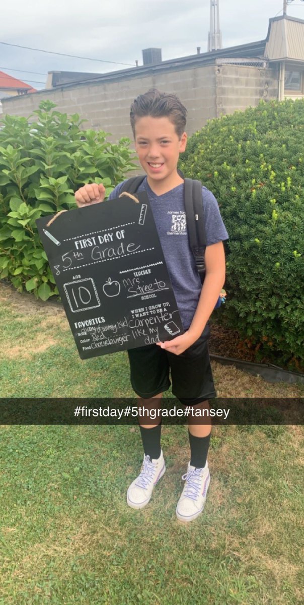 Lincolnt08's tweet photo. #firstdayofschool#tansey#5thgrade https://t.co/F700wMwEFN