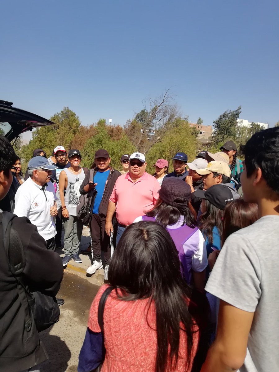 EdwinBocardo's tweet photo. Entrenando para muestreo masivo de Macri vertebrados en el río Chili https://t.co/4dCL0BWIO6