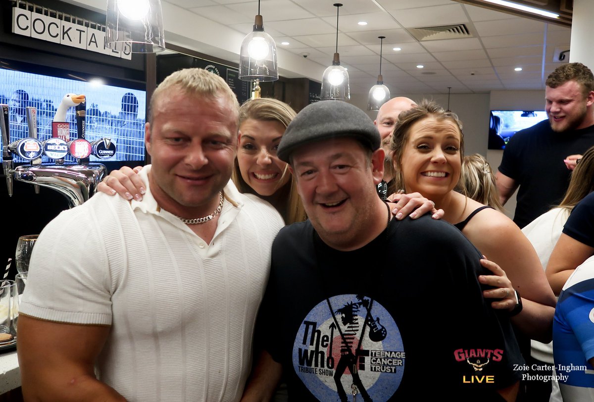 Zoie Carter-Ingham (@photographyzoie) on Twitter photo When <a href="/JohnnyVegasReal/">Johnny Vegas</a> met <a href="/wsmdarrensadler/">Darren Sadler</a> after the <a href="/GiantsLiveWSM/">GIANTS LIVE STRONGMAN</a> show Wembley & entertained us all what a top bloke 💪 When <a href="/JohnnyVegasReal/">Johnny Vegas</a> met <a href="/wsmdarrensadler/">Darren Sadler</a> after the <a href="/GiantsLiveWSM/">GIANTS LIVE STRONGMAN</a> show Wembley & entertained us all what a top bloke 💪
