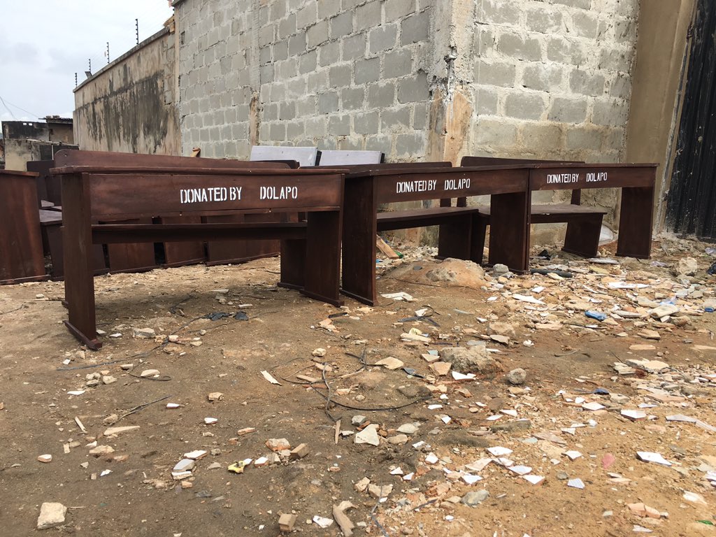 khanfoundationn's tweet photo. Thank you @freshdolip for your contribution to @khanfoundationng #projectark #supportkhan #school #ghettoschool #webuild #schoolfurniture #donatechairs #khanfoundation #khanfoundationng #prisonerofhope #grateful #countdown https://t.co/mfioqyFWXg