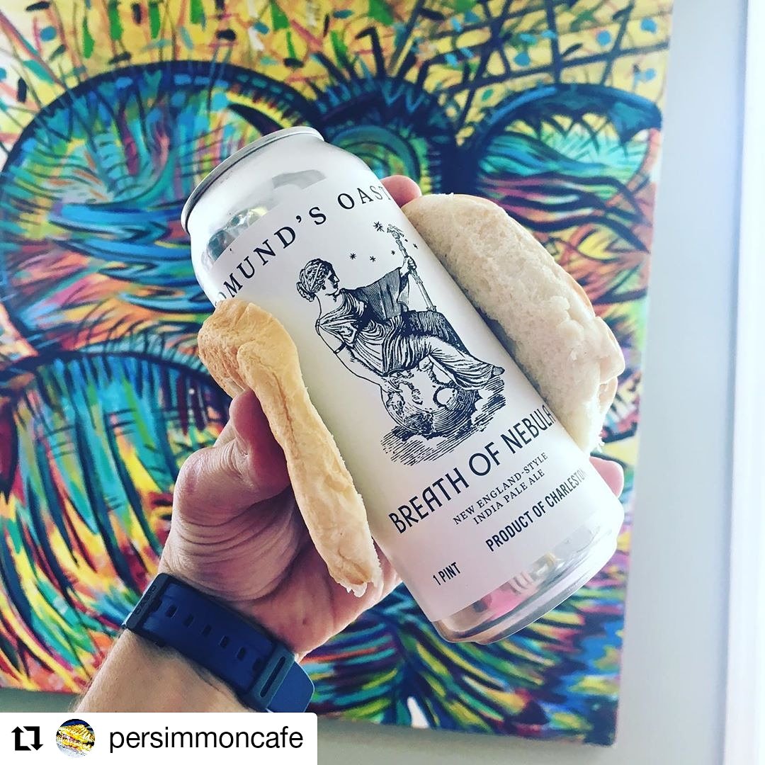 eobrewingco's tweet image. 😂😂😂
#Repost @persimmoncafe
• • • • • •
We’ve teamed up with @eobrewing to make the best fried chicken sandwich beating out competitors like @popeyeslouisianakitchen &amp;amp; @chickfila #breathofnebula #friedchicken #betterthenyours #whatyougot