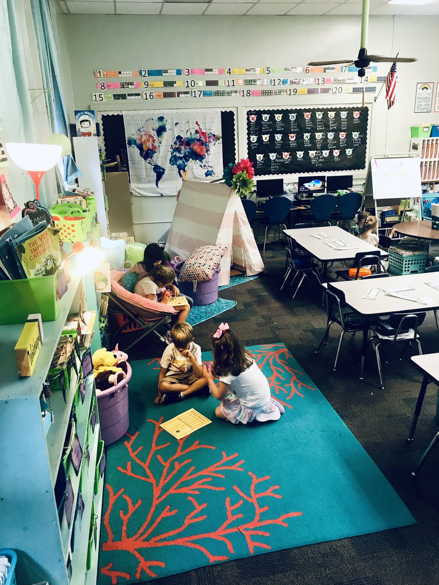 SWeishampel's tweet photo. #FirstGrade is off to a FANTASTIC start! 💕🌞✨🌈 #MoyockP #learnplaydreamgrow #currituckK12 https://t.co/XFT27rI9Ws