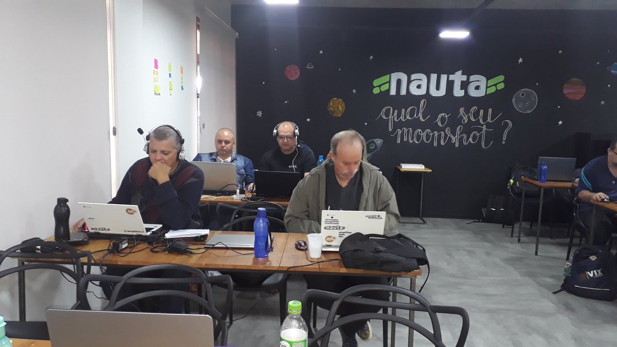 HugoGon92199174's tweet photo. Centros de Referência em Tecnologia Educacional da SEEDF, com o apoio e treinamento da Amplifica, realizam as provas de certificação Google Educator!! @amplificaedu @SinovaEducaDF @ctjonline https://t.co/jez3bSQYwT