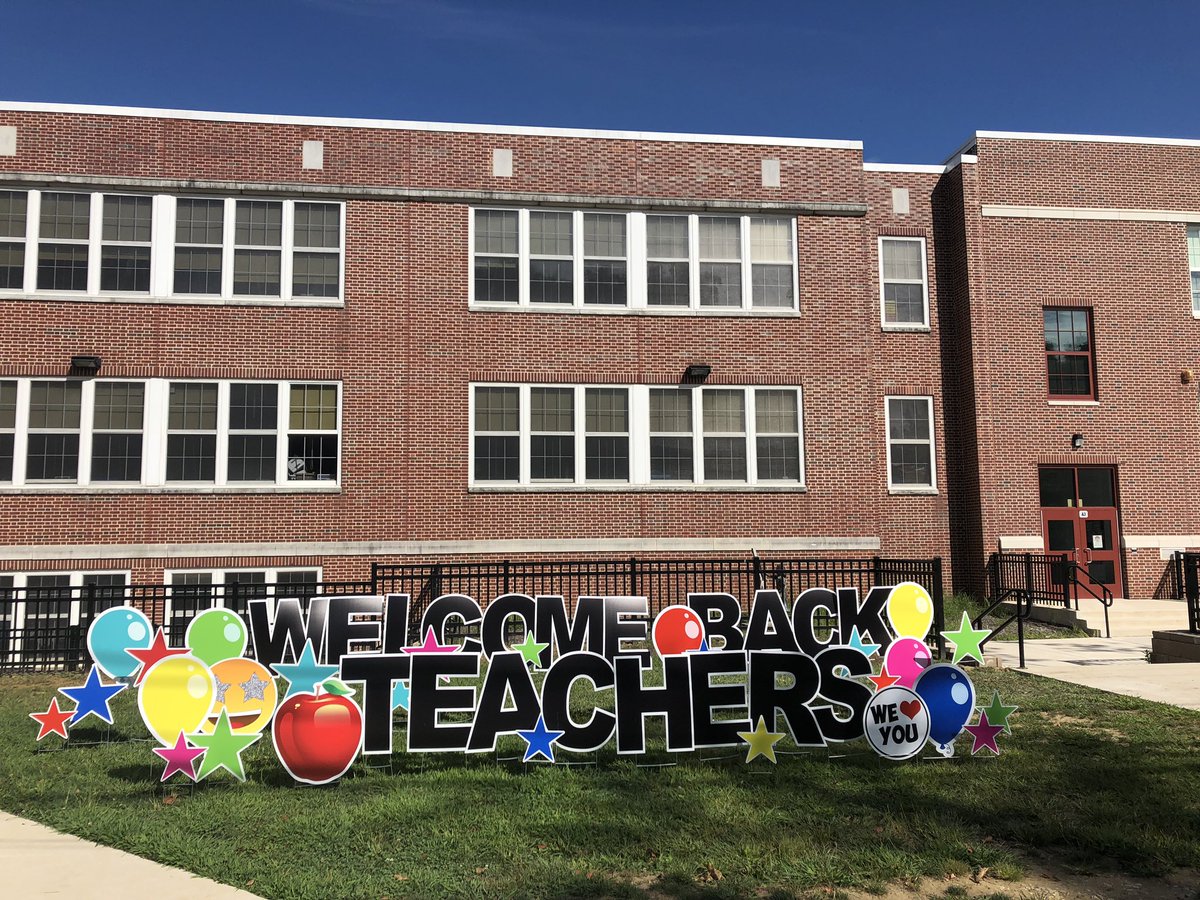 What a great welcome back from our amazingly supportive PTA!  🍎#thankful #tatemtigerpride